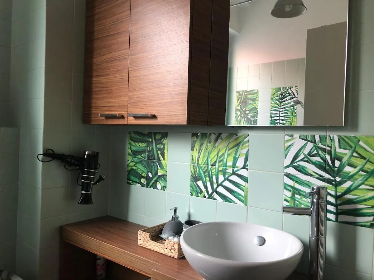 Charming Elise- Apartment Close To Central Station Milan Italy